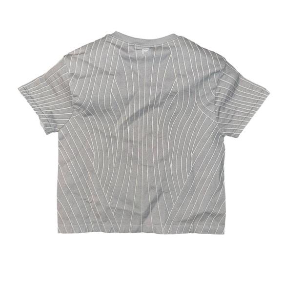 Fabletics Gray Seamless Baby Tee New - Picture 2 of 4